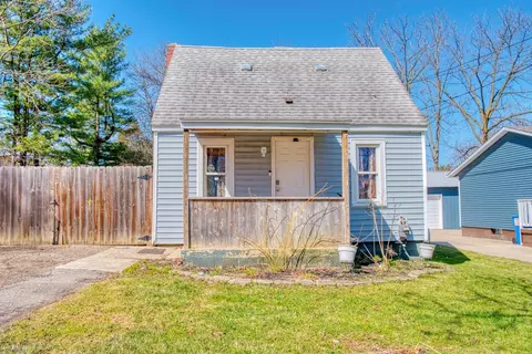 1236 S Pearce, Owosso, MI 48867