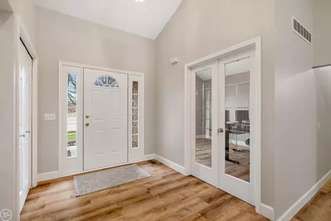 Entry Way - 48198 Jester, Macomb, MI 48044 photo 3 of 4