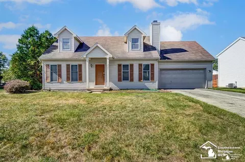 7321 Apple Grv, Temperance, MI 48182