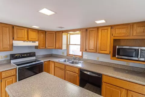 Kitchen - 12135 Wegner, Riga, MI 49276 photo 2 of 2