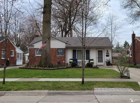 2621 Woodside, Dearborn, MI 48124