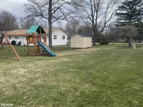 Exterior - 200 E Bay, Sebewaing, MI 48759 photo 4 of 6