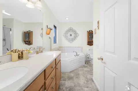 2196 Delaware, Temperance, MI 48182 photo 27