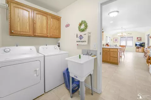 2196 Delaware, Temperance, MI 48182 photo 30