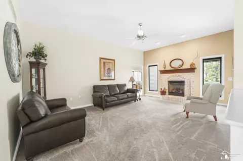 2196 Delaware, Temperance, MI 48182 photo 9