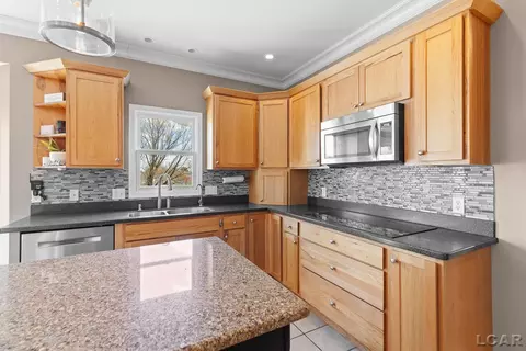 Kitchen - 3177 Windmill, Adrian, MI 49221 photo 7 of 10