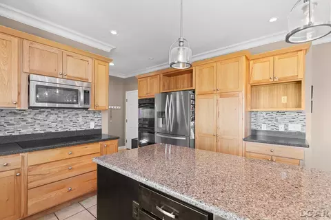 Kitchen - 3177 Windmill, Adrian, MI 49221 photo 8 of 10