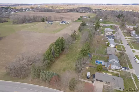 803 Brown, Tecumseh, MI 49286 photo 5
