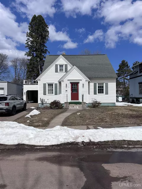 216 E Rdg, Ironwood, MI 49938