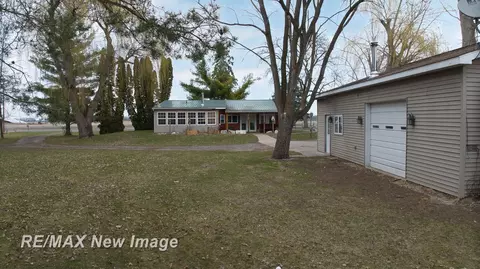 1435 W W Fry, Burt, MI 48417 photo 32