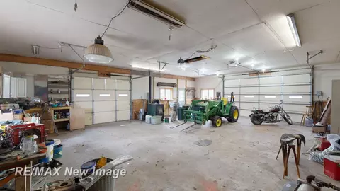 1435 W W Fry, Burt, MI 48417 photo 33