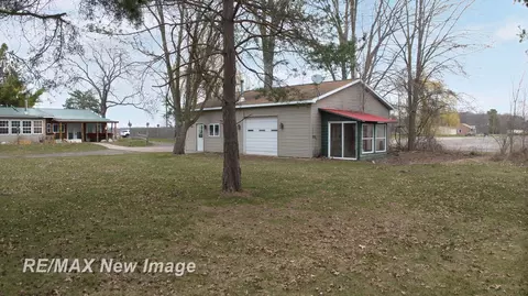 1435 W W Fry, Burt, MI 48417 photo 30