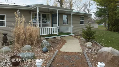 1435 W W Fry, Burt, MI 48417 photo 5