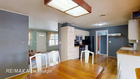 1435 W W Fry, Burt, MI 48417 photo 15