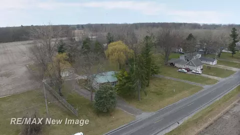 1435 W W Fry, Burt, MI 48417 photo 38