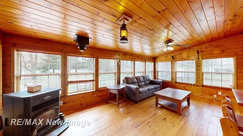 1435 W W Fry, Burt, MI 48417 photo 10