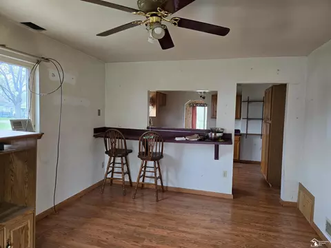 Living - 1510 Walnut, Monroe, MI 48162 photo 3 of 4