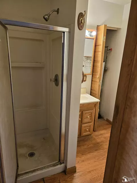 Bath - 1510 Walnut, Monroe, MI 48162 photo 3 of 4