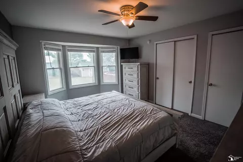 Bedroom - 1209 Hackman, Temperance, MI 48182 photo 2 of 4