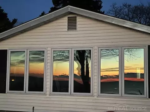 1951 S Lakeshore, Carsonville, MI 48419