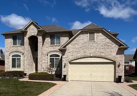 8601 Lillian, Washington Township, MI 48094