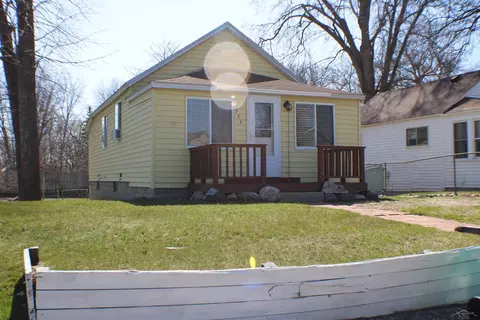 724 Bay, Bay City, MI 48706