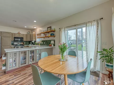 Dining - 531 Toledo, Dundee, MI 48131 photo 3 of 3
