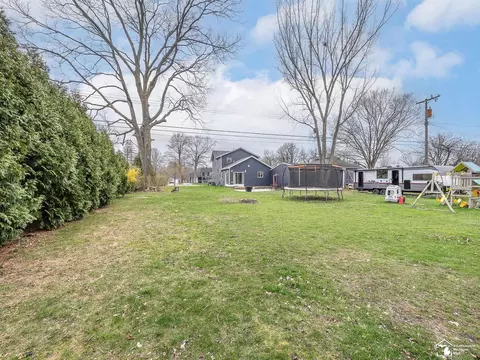 Exterior - 531 Toledo, Dundee, MI 48131 photo 6 of 7