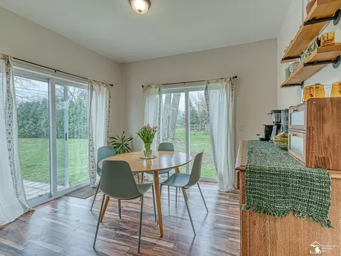 Dining - 531 Toledo, Dundee, MI 48131 photo 1 of 3