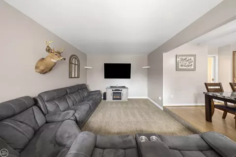 46911 Crestview, Macomb, MI 48044 photo 15