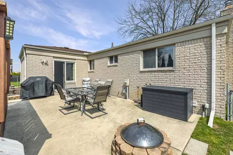 46911 Crestview, Macomb, MI 48044 photo 32