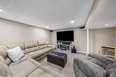 46911 Crestview, Macomb, MI 48044 photo 27