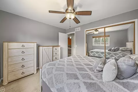 46911 Crestview, Macomb, MI 48044 photo 19