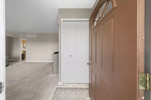 46911 Crestview, Macomb, MI 48044 photo 4