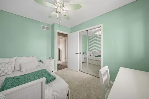 46911 Crestview, Macomb, MI 48044 photo 21