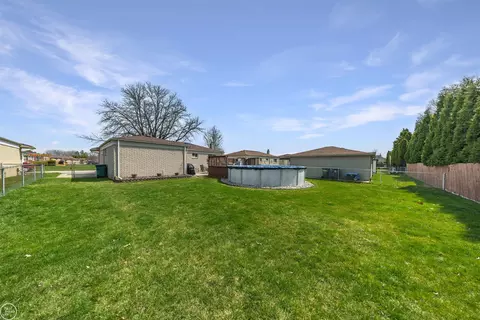 46911 Crestview, Macomb, MI 48044 photo 34