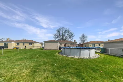 46911 Crestview, Macomb, MI 48044 photo 35