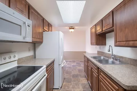 3126 Pinegate, Flushing, MI 48433 photo 6