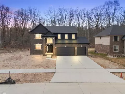 50423 Oakbrooke, Chesterfield, MI 48047