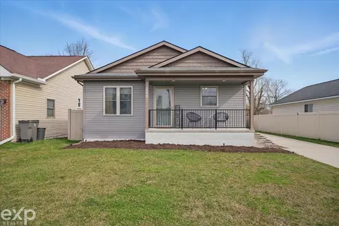 21741 Laurel, Clinton Township, MI 48035