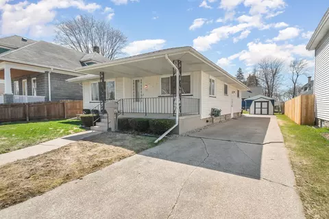 1402 S Warner, Bay City, MI 48706