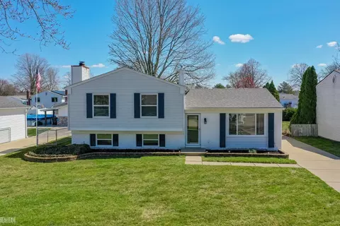 42794 Wilmington, Sterling Heights, MI 48313