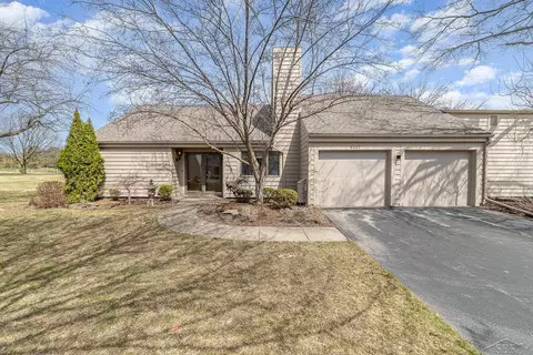 6327 Golf Lks #D, Bay City, MI 48706