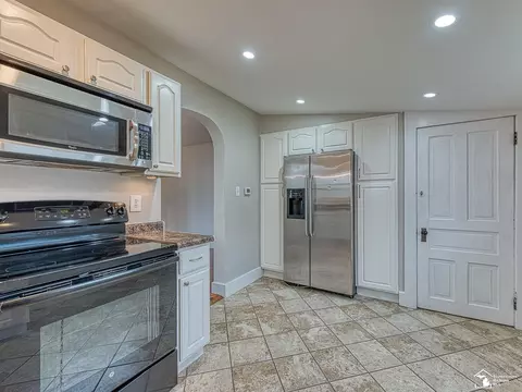 417 W 5th, Monroe, MI 48161 photo 6