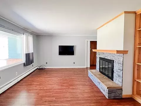 Living - 526 E Park, Harrison, MI 48625 photo 4 of 7