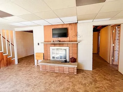 Living - 526 E Park, Harrison, MI 48625 photo 5 of 7