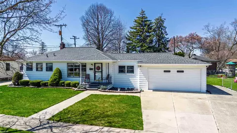 1310 Warrington, Mount Clemens, MI 48043