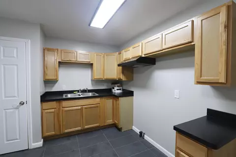 Kitchen - 2735 Tiptree, Flint, MI 48506 photo 2 of 2