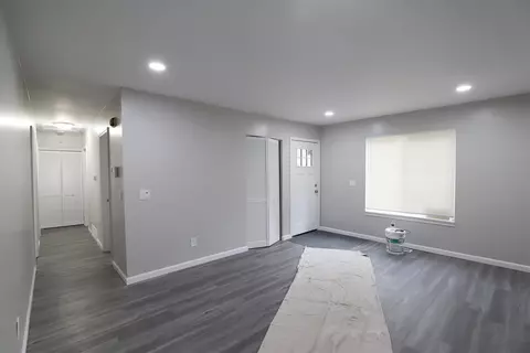 Living - 2735 Tiptree, Flint, MI 48506 photo 3 of 3