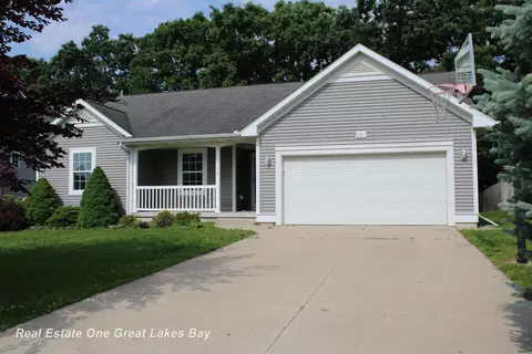 8311 Goldfinch, Freeland, MI 48623